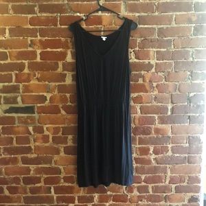 Comfortable v neck black dress
